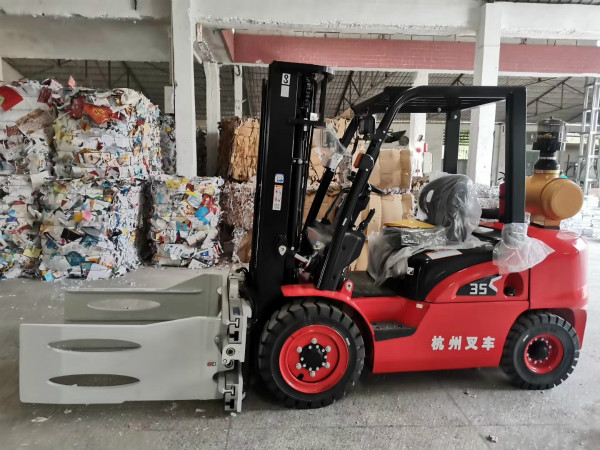 你的內(nèi)燃叉車柴油濾芯有在正確更換嗎？